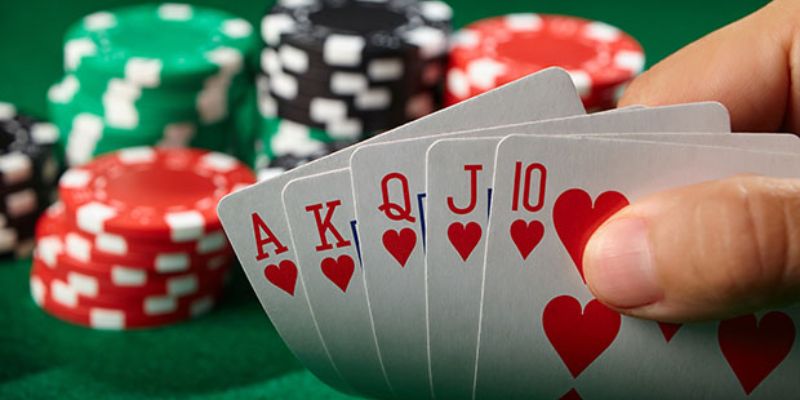 Hướng dẫn chi tiết 4 vòng chơi poker tại 123win